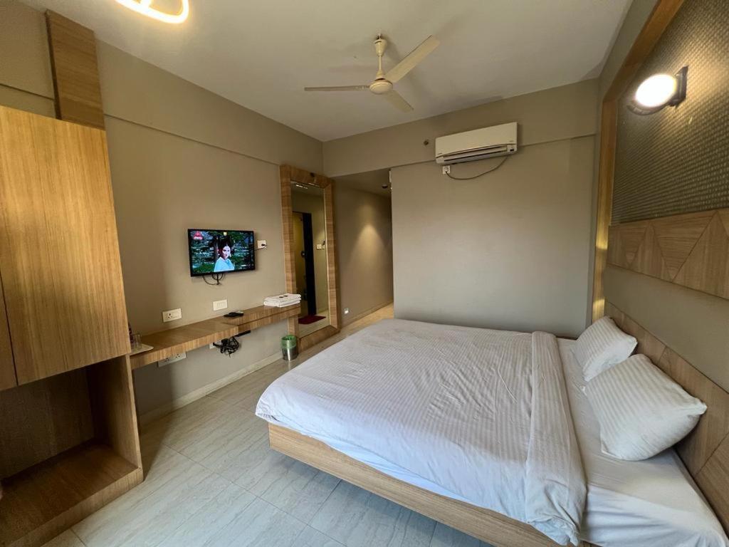 Hotel Shahi Executive Malkapur  المظهر الخارجي الصورة